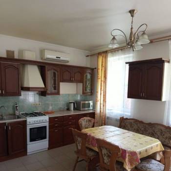 Сдается 2-х комнатная квартира, 75 м²