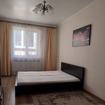 Сдается 2-х комнатная квартира, 75 м²