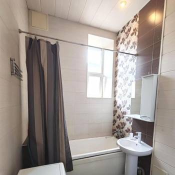 Продается 1-комнатная квартира, 38 м²