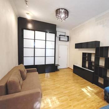 Продается 1-комнатная квартира, 38 м²