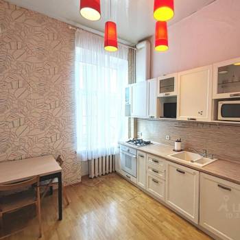 Продается 1-комнатная квартира, 38 м²