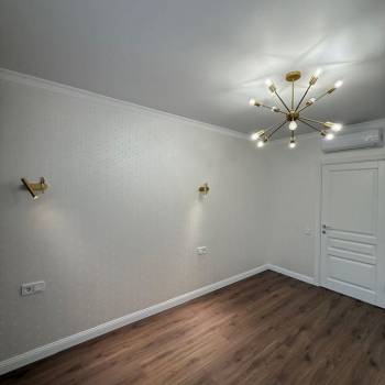 Продается Многокомнатная квартира, 101 м²