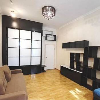 Продается 1-комнатная квартира, 38 м²