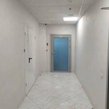 Сдается Нежилое помещение, 240 м²