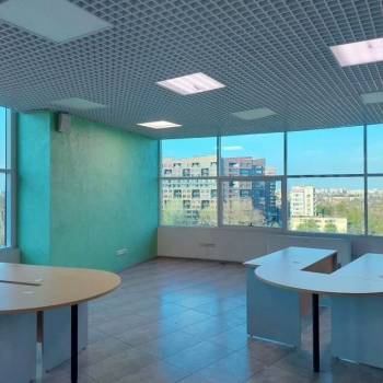 Сдается Нежилое помещение, 240 м²