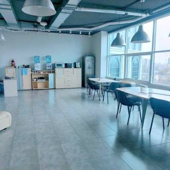 Сдается Нежилое помещение, 240 м²