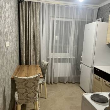 Сдается 1-комнатная квартира, 44 м²