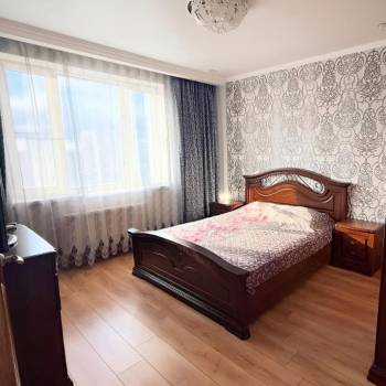 Сдается 1-комнатная квартира, 55,9 м²