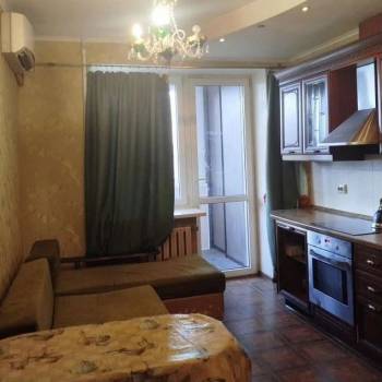 Продается 1-комнатная квартира, 50 м²