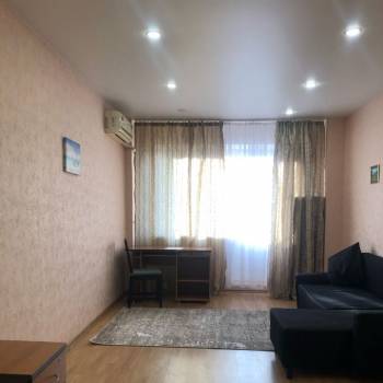 Сдается 1-комнатная квартира, 52,6 м²