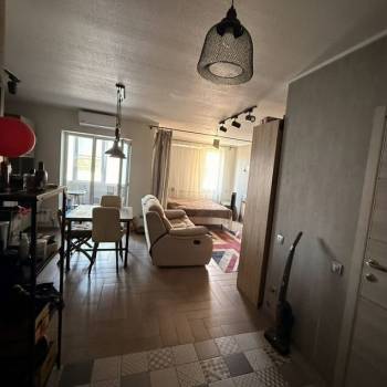 Продается 1-комнатная квартира, 38 м²