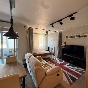 Продается 1-комнатная квартира, 38 м²