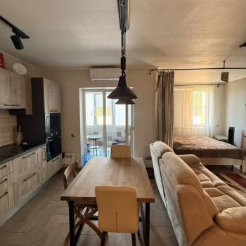Продается 1-комнатная квартира, 38 м²