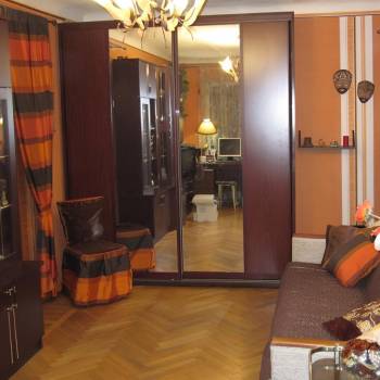 Продается Многокомнатная квартира, 80 м²
