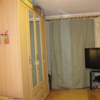 Продается Многокомнатная квартира, 80 м²