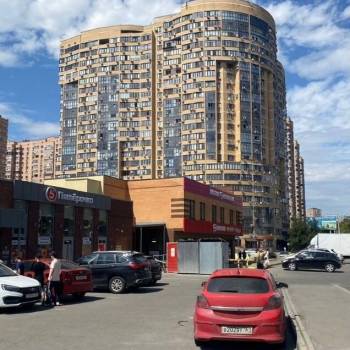 Продается Многокомнатная квартира, 140 м²