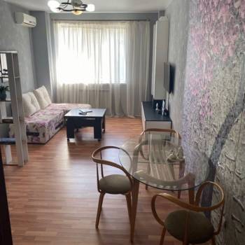 Продается Многокомнатная квартира, 140 м²
