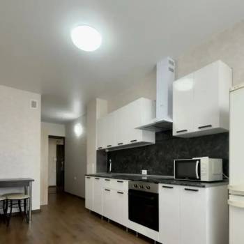 Сдается 1-комнатная квартира, 54 м²