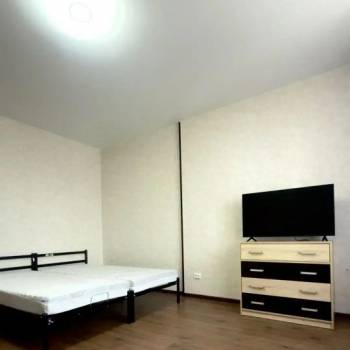 Сдается 1-комнатная квартира, 54 м²
