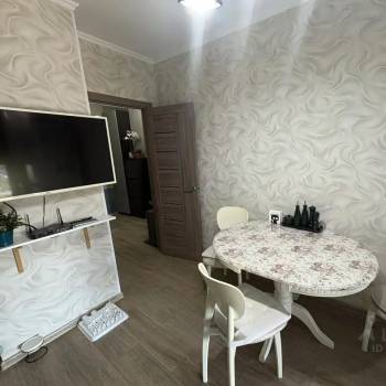 Продается 1-комнатная квартира, 44 м²