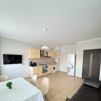 Сдается 2-х комнатная квартира, 87 м²