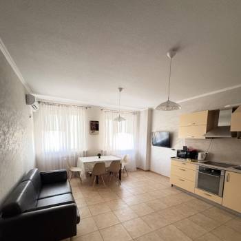 Сдается 2-х комнатная квартира, 87 м²