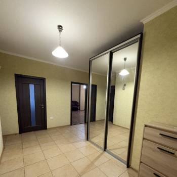 Сдается 2-х комнатная квартира, 87 м²