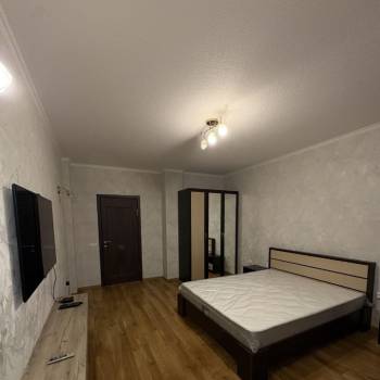 Сдается 2-х комнатная квартира, 87 м²