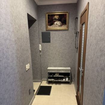 Продается 1-комнатная квартира, 42 м²