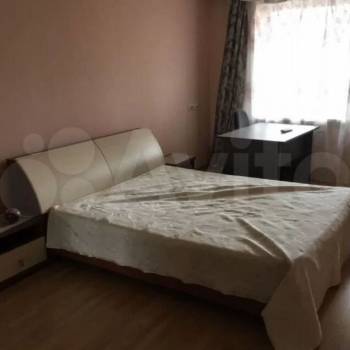 Продается 1-комнатная квартира, 41 м²
