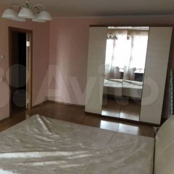 Продается 1-комнатная квартира, 41 м²