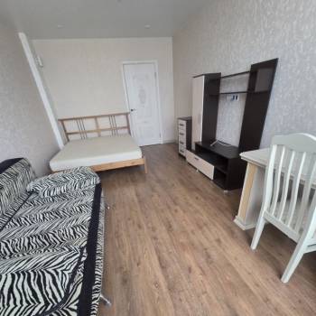 Сдается 1-комнатная квартира, 46 м²