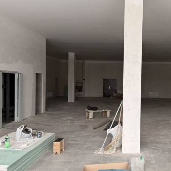 Сдается Нежилое помещение, 320 м²