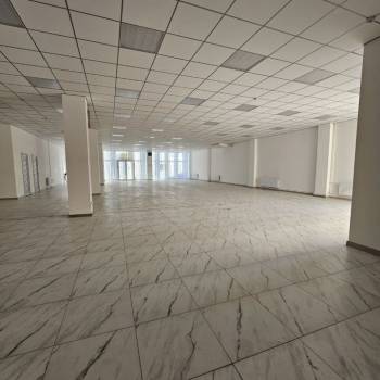 Сдается Нежилое помещение, 356 м²