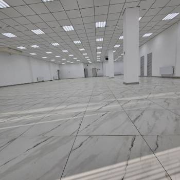 Сдается Нежилое помещение, 356 м²