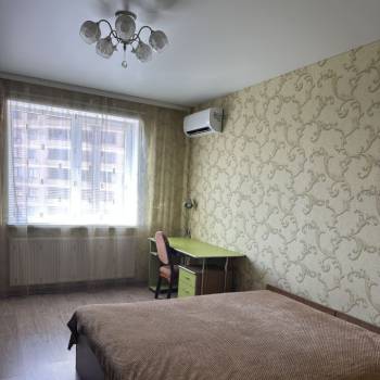 Сдается 1-комнатная квартира, 42 м²