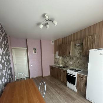 Сдается 1-комнатная квартира, 42 м²