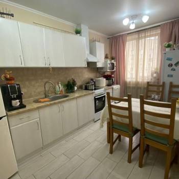 Продается 2-х комнатная квартира, 60 м²
