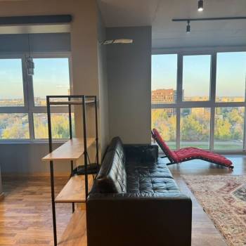 Сдается 1-комнатная квартира, 42 м²