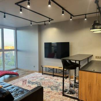 Сдается 1-комнатная квартира, 42 м²