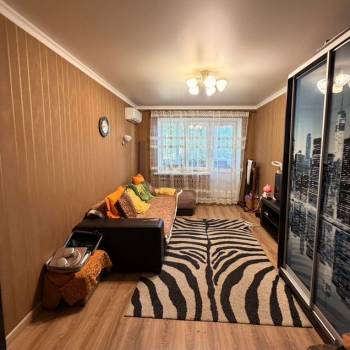 Продается 1-комнатная квартира, 50 м²