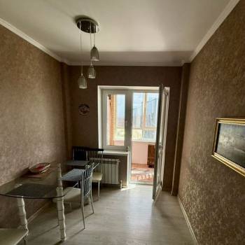 Сдается 1-комнатная квартира, 45 м²