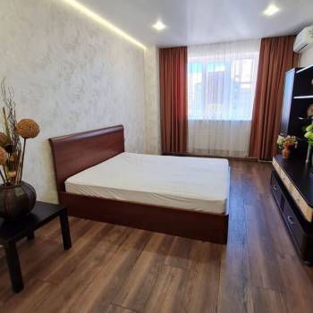 Продается 1-комнатная квартира, 40 м²