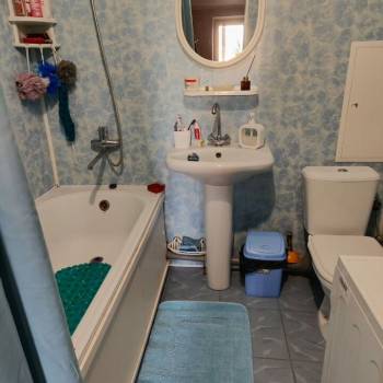 Продается Многокомнатная квартира, 104 м²