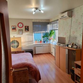 Продается Многокомнатная квартира, 104 м²