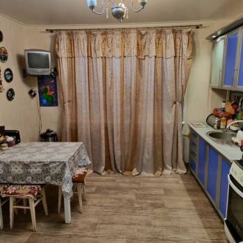 Продается Многокомнатная квартира, 104 м²