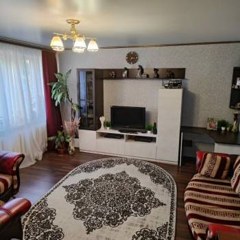 Продается Многокомнатная квартира, 104 м²