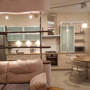 Сдается Многокомнатная квартира, 130 м²
