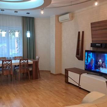 Сдается Многокомнатная квартира, 130 м²