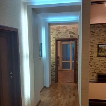 Сдается Многокомнатная квартира, 130 м²